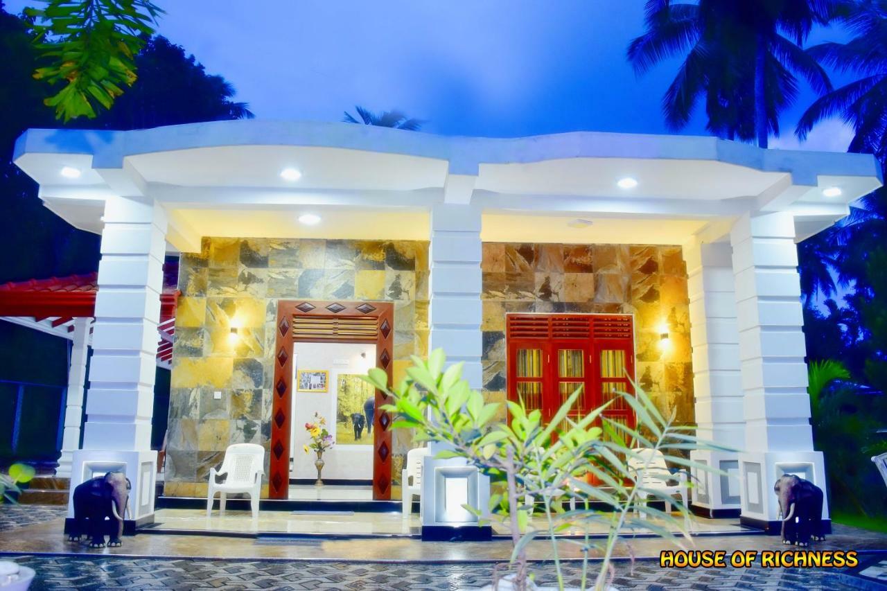 מלון נגומבו House Of Richness מראה חיצוני תמונה